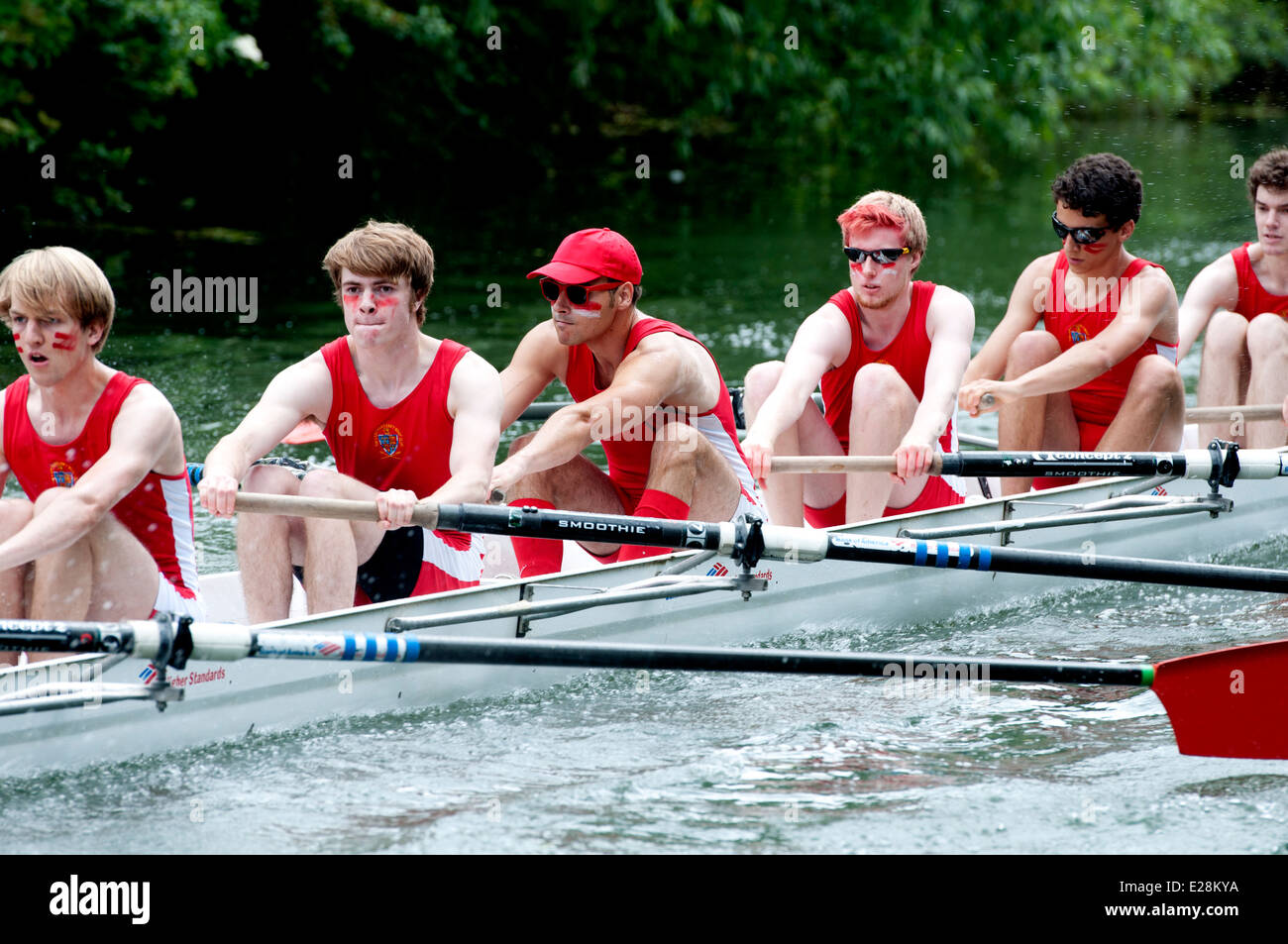 Cambridge rowing race bumps mens hires stock photography and images